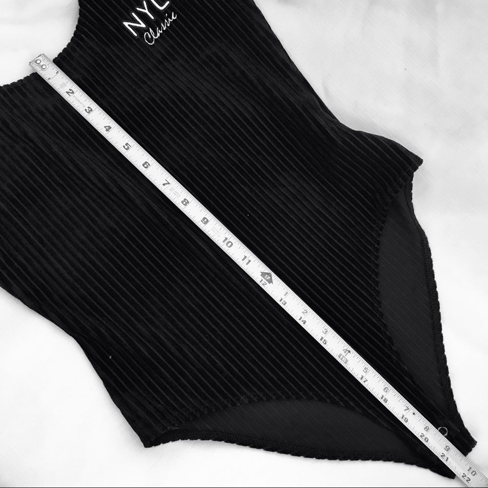 Forever 21~Bodysuit~Textured / Like New - Picture 11 of 16